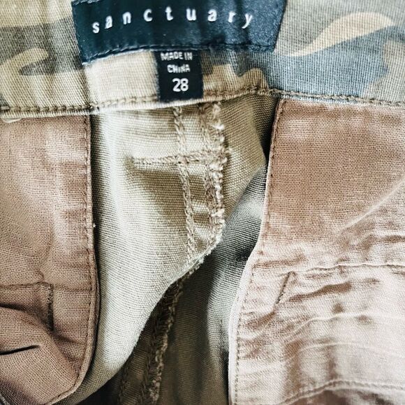 SANCTUARY Slim straight stretch pants size 28, Dark camo. - Picture 5 of 5